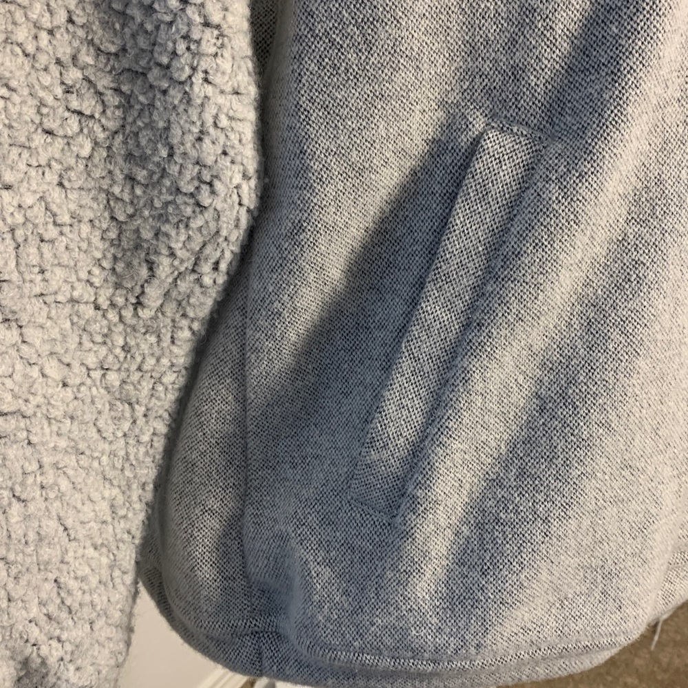 Prana women’s medium Gray Textured Turtleneck Sweater/sweatshirt - Picture 4 of 11